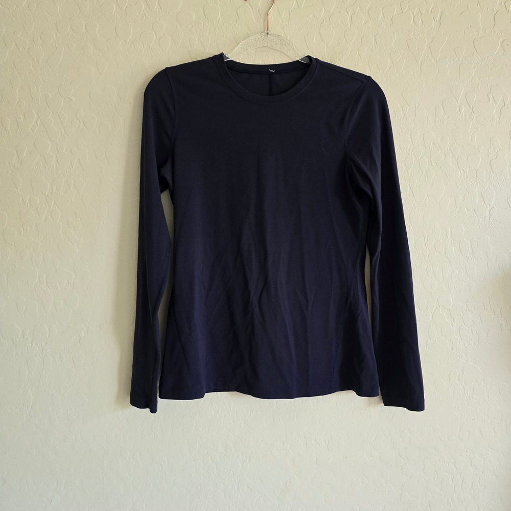 Lululemon Women's Navy Long Sleeve Top
